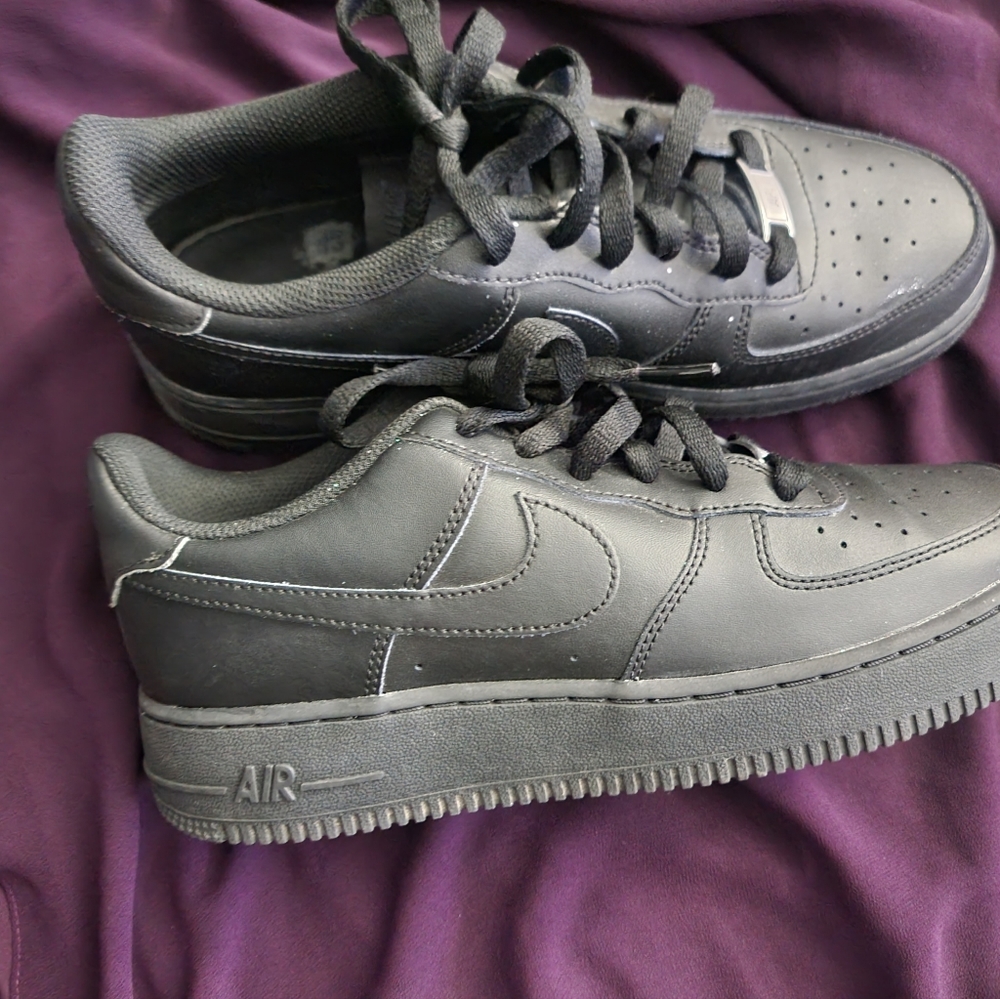 Genuine Nike Air Force 1 - Picture 3 of 7